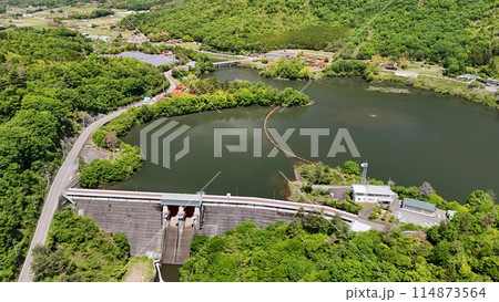 広島県東広島市_新緑【椋梨ダム】ドローン空撮_MUK_No06 広島県東広島市_新緑【椋梨ダム】ドローン空撮_MUK_No06 114873564