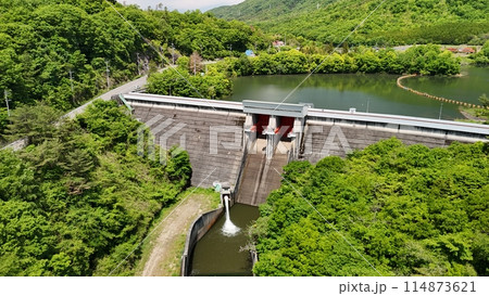 広島県東広島市_新緑【椋梨ダム】ドローン空撮_MUK_No11 広島県東広島市_新緑【椋梨ダム】ドローン空撮_MUK_No11 114873621