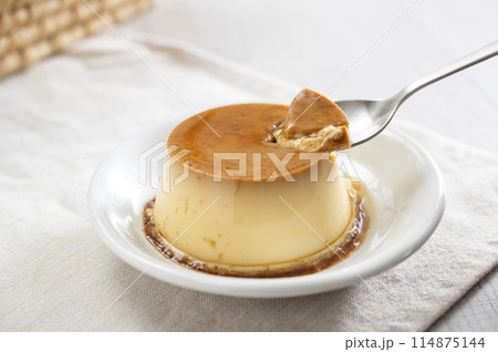 カスタードプリン カスタードプリン 114875144