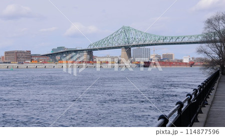 Jacques-Cartier Bridge in Montreal - travel photography 114877596