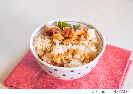 焼鳥缶の炊き込みご飯 焼鳥缶の炊き込みご飯 114877886