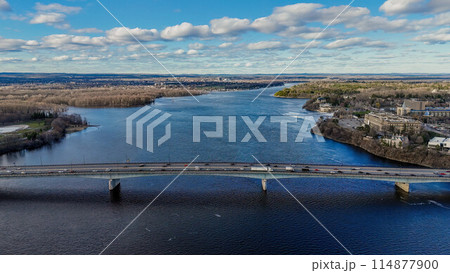 Aerial view over Ottawa river 114877900