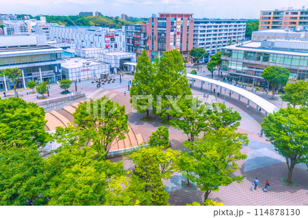日本の横浜都市景観 新緑に染まる地下鉄 センター南駅前などを望む=5月23日 日本の横浜都市景観 新緑に染まる地下鉄 センター南駅前などを望む=5月23日 114878130