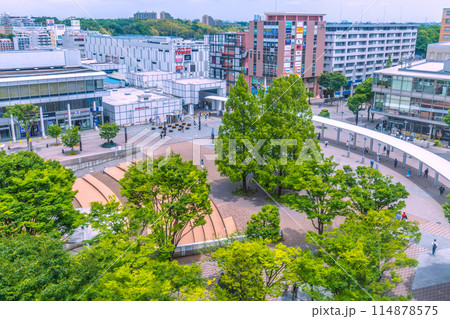 日本の横浜都市景観 新緑に染まる地下鉄 センター南駅前などを望む=5月23日 日本の横浜都市景観 新緑に染まる地下鉄 センター南駅前などを望む=5月23日 114878575