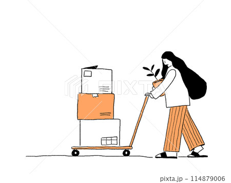 重ねた荷物、段ボールを台車で運ぶ女性 114879006