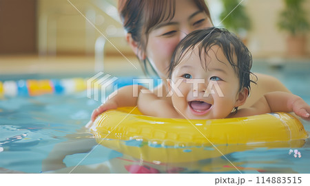 プール 赤ちゃんとお母さん プール 赤ちゃんとお母さん 114883515
