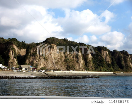東シナ海とシラス台断崖絶壁 114886178