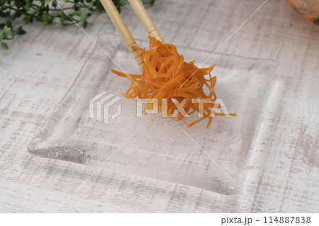 キャロットラペ　人参ラペ 盛り付け 114887838