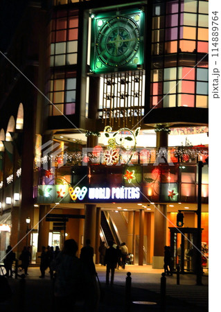 夜の街あかり 114889764