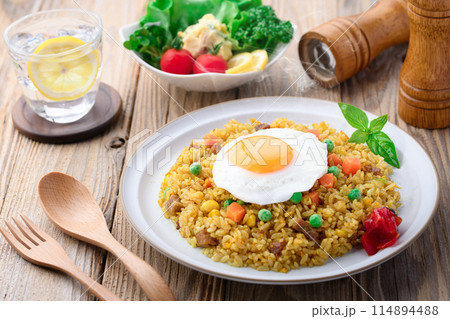 ドライカレー カレーピラフ 114894488