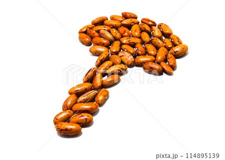 A picture of red kidney beans isolated on white background A picture of red kidney beans isolated on white background 114895139