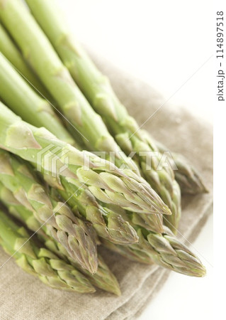 グリーンアスパラガス 114897518