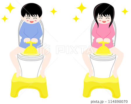 笑っているトイレに座る子供 114898070