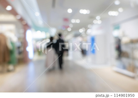繁華街の背景ぼかし 114901950