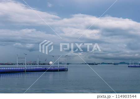 Landscape of Sriracha with sea 114903544