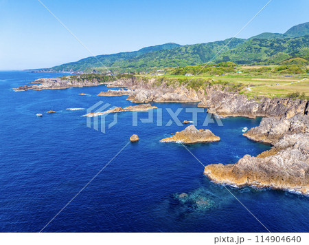 尖閣湾（新潟県佐渡市） 114904640