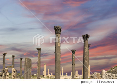 Roman ruins at Umm Qais (Umm Qays)--is a town in northern Jordan near the site of the ancient town of Gadara, Jordan. Against the background of a beautiful sky with clouds 114908054