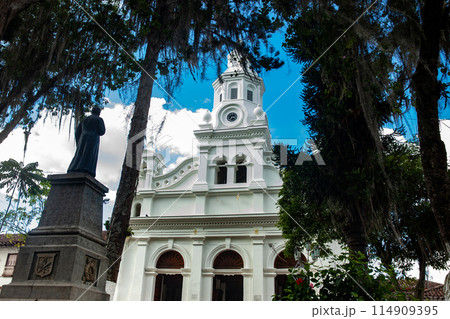 Central square and the Minor Basilica of the Immaculate Conception at the heritage town of Salamina. 114909395