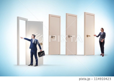 Business people and many doors of opportunities 114910423