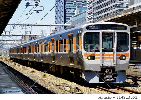 東海道線315系3000番台C107の名古屋駅回送発車 114913352