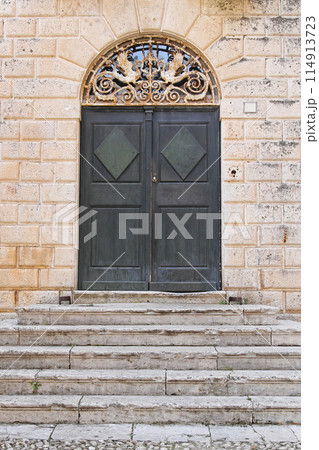 Arch door Arch door 114913723