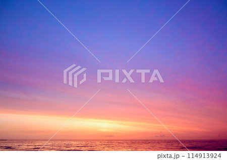 日の出前の空　　5月下旬 114913924