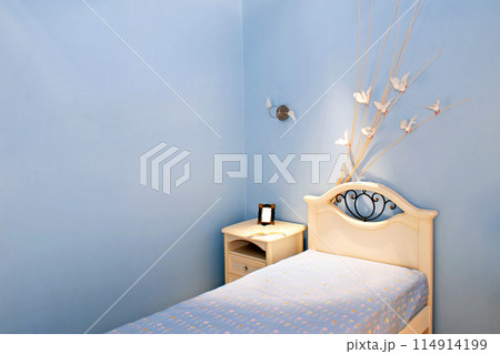 Blue room bed Blue room bed 114914199