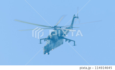 Mi-24ハインド攻撃ヘリコプター 114914645