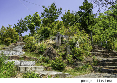 因島　白滝山観音堂　表参道と裏参道の分かれ道　広島県尾道市 114914681