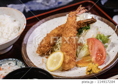 エビフライ定食(とん亭九十九) 114917284