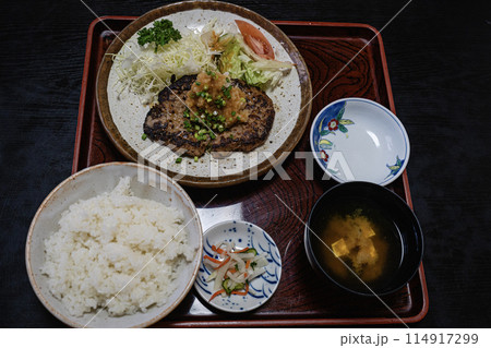 おろしハンバーグ定食(とん亭九十九) 114917299