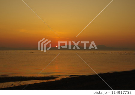 有明海の日の出の光景 114917752