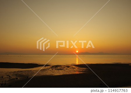 有明海の日の出の光景 有明海の日の出の光景 114917763