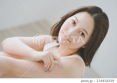 20s beauty 20s beauty 114918339