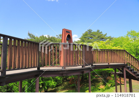 伊香保ロープウェイ　展望デッキの文字と輝望の鐘 114918701