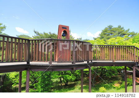 伊香保ロープウェイ　展望デッキの文字と輝望の鐘 114918702