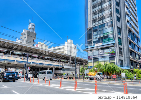 東京都目黒区の都市風景　中目黒駅 114919364