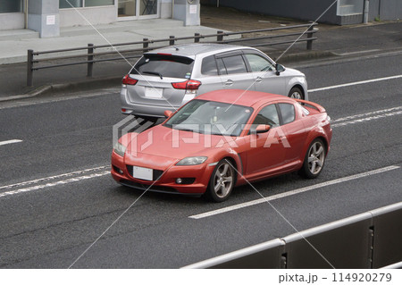 スポーツカー 道路走行 スポーツカー 道路走行 114920279