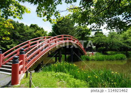 称名寺　中島から見た反橋 114921462