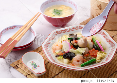 中華料理 八宝菜 114921713