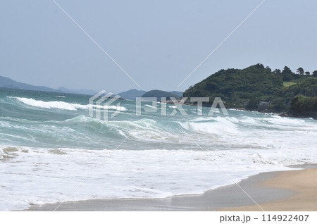 糸島の浜辺 114922407