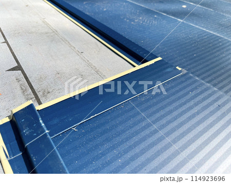 屋根の板金工事 屋根の板金工事 114923696