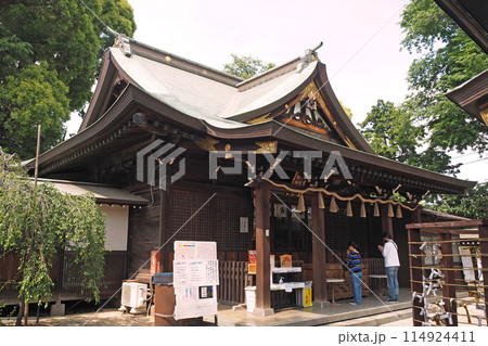 鳩ケ谷氷川神社の拝殿【埼玉県川口市】 鳩ケ谷氷川神社の拝殿【埼玉県川口市】 114924411