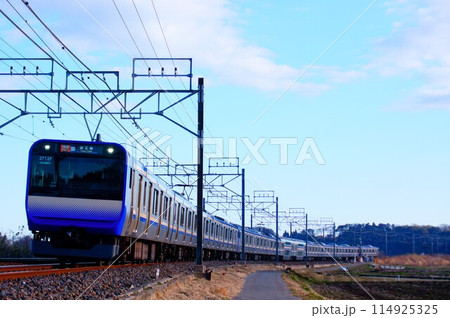JR東日本E235系1000番台：総武本線での編成写真 114925325