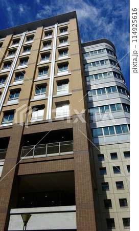 九州大学伊都キャンパス工学部 講義棟 114925616