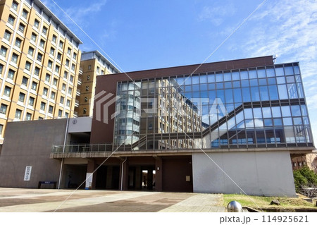 九州大学伊都キャンパス工学部 講義棟 114925621