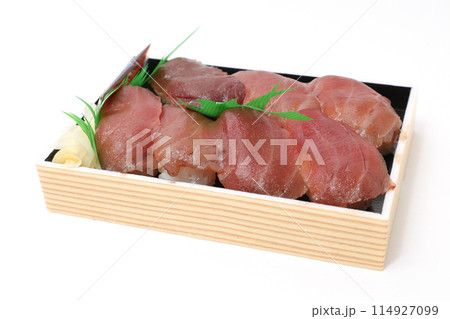 すし、寿司、マグロ、ネタ、赤身、握り、握り寿司、シャリ、海鮮、魚、和食、日本食、魚介、刺身、日本 114927099