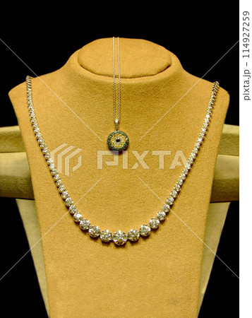 Platinum necklace Platinum necklace 114927259