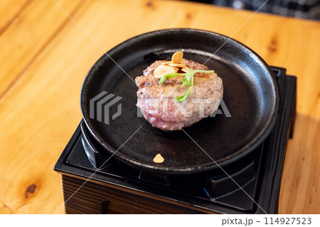 鴨肉ハンバーグ 114927523