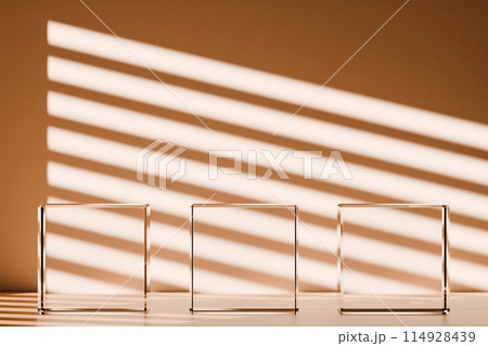 3D rendering of transparent podium for product presentation in room 114928439